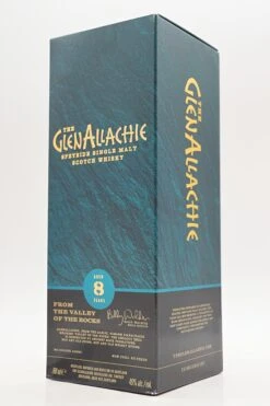 8 Jahre Speyside Single Malt Scotch Whisky 10 8 Jahre Speyside Single Malt Scotch Whisky -Jura Verkaufsgeschäft DSC00430