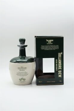 The Legendary Irish Whiskey Im Krug -Jura Verkaufsgeschäft dsc01349 fotor